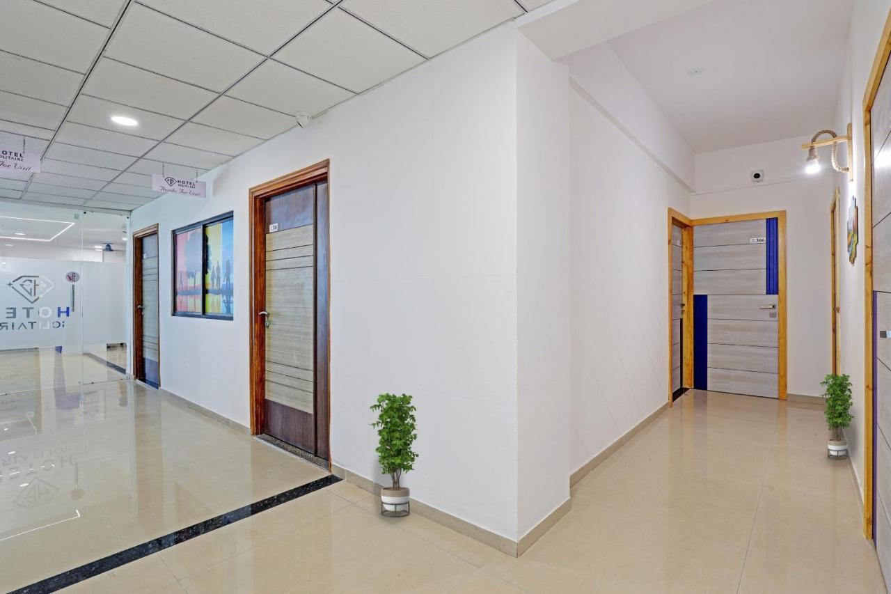 Hotel Solitaire, Best Luxurious Hotel Ac Rooms In Сурат Экстерьер фото